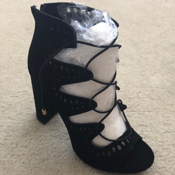 Strappy Block Heel Shoe - Picture 3 of 4